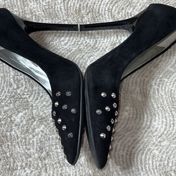 GUESS Suede Stiletto Heels with Silver Studs Black "WGMAIRE" Sz 6 - Picture 4 of 7